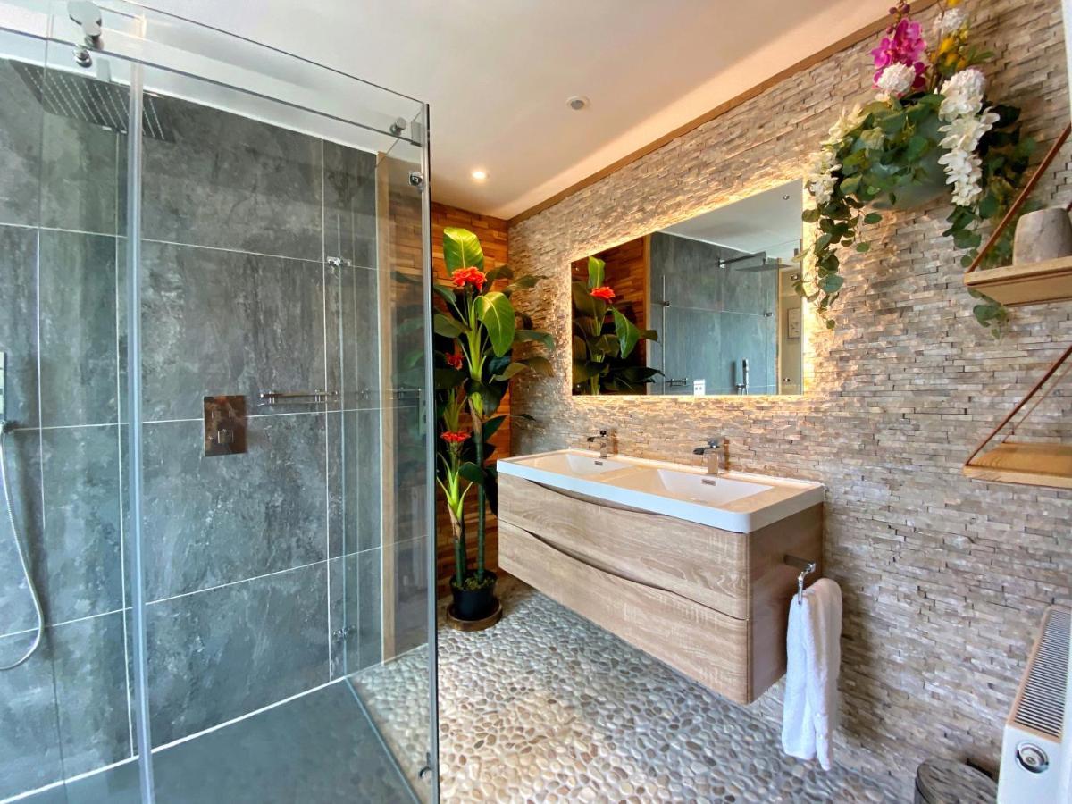 Hambrook House Canterbury - New Luxury Guest House With Espa Spa Complex Kültér fotó